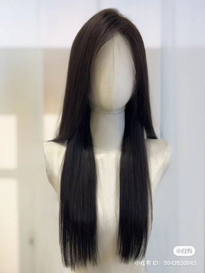 Straight Wig with Natural Hairline — Sleek & Simple
